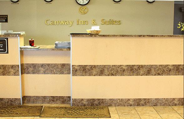 Canway Inn & Suites Dauphin エクステリア 写真